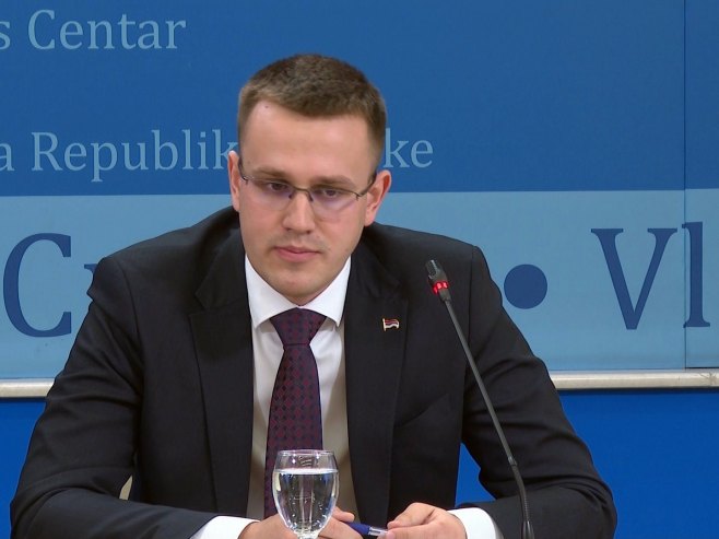 Lozo Stanivukoviću: Socijalne kategorije nisu za političku trgovinu (VIDEO)