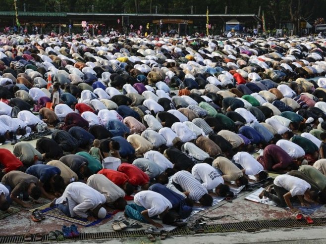 Muslimani obilježavaju prvi dan Kurban-bajrama