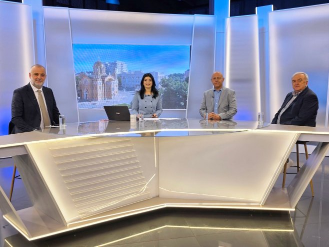 Milanović tvrdi da je uz Vrbas posječena samo jedna vrba, Umičević i Mandić traže odgovornost