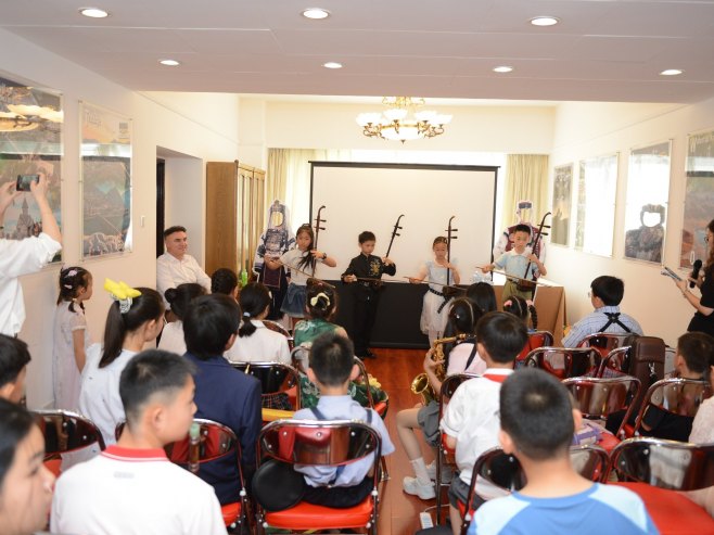 Zvuci prijateljstva u Pekingu: Koncert mladih muzičara u Ambasadi BiH
