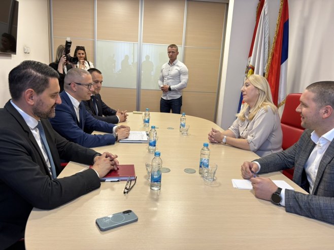 Cvijanović u Prnjavoru, sastanak sa rukovodstvom grada (FOTO)