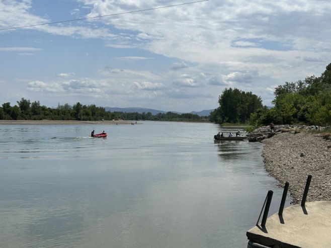 I danas potraga za dječakom koji je nestao u rijeci Drini (FOTO)
