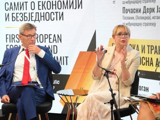 Trišić-Babić: Srpska domaćin ljudima koji vjeruju da se svijet ne može graditi pritiscima i nametanjima (FOTO)
