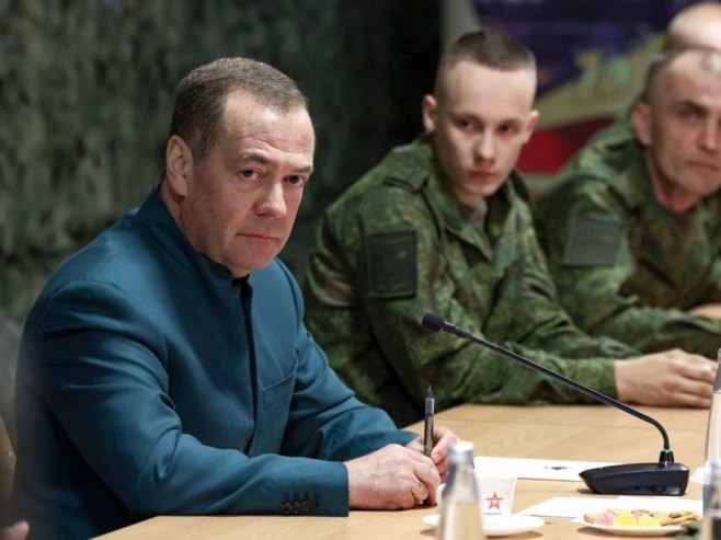 Medvedev upozorio građane EU: Vaše vlade su jednostrano ušle u rat sa Rusijom