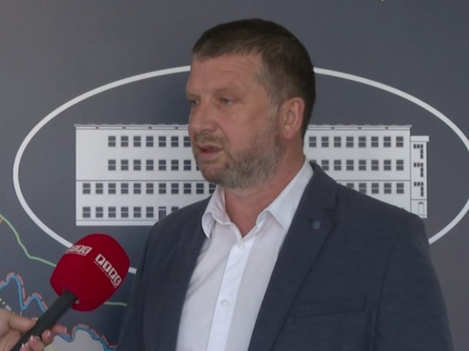 Petković: Sredstvima Vlade biće finansirana tri prioritetna infrastrukturna projekta u Petrovu