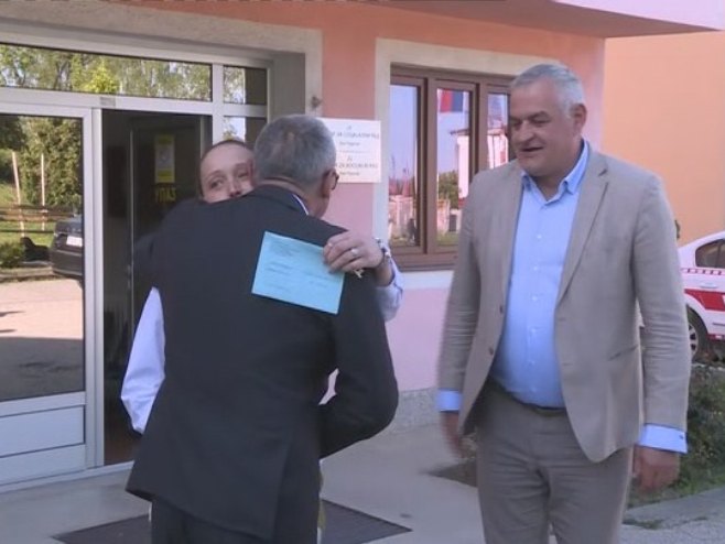 Veliki dan u Han Pijesku: Јoš jedna porodica poginulog borca dobila smještaj