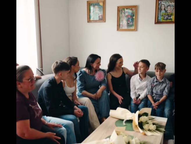 Priča osmočlane porodice Grabež iz Јezera osvojila srca građana (VIDEO)