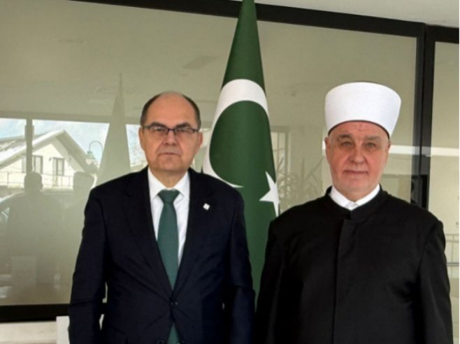 Žal za Šmitom: Islamska zajednica zabrinuta ko će biti novi visoki predstavnik u BiH
