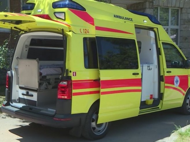 Dom zdravlja u Bileći dobio prvo namjensko sanitetsko vozilo (VIDEO)