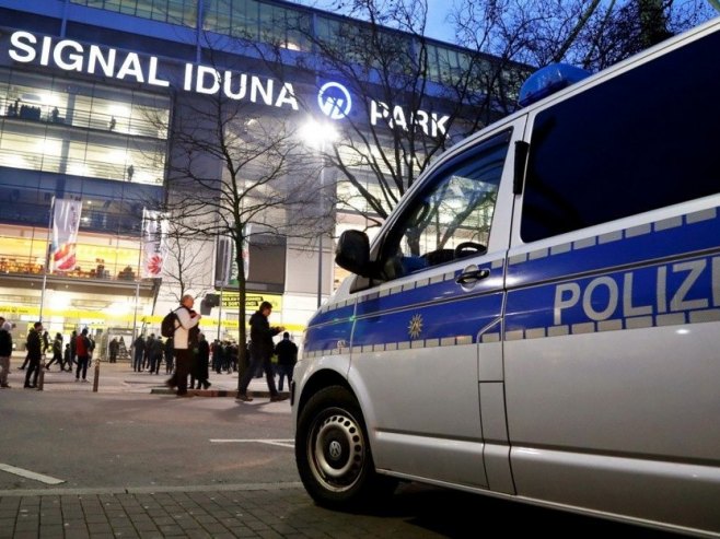 Muškarac koji je pucao na policajca u Dortmundu predao se nakon višesatne opsade