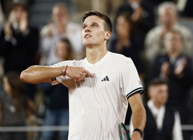 Menšik zakazao polufinale Roland Garosa sa Zverevom