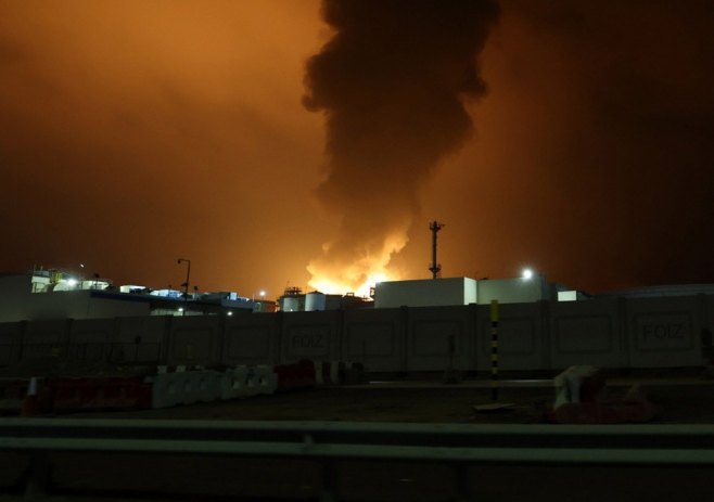 Dronovi stigli do Putinovog rodnog grada - gori naftni terminal u Sankt Peterburgu; Noćni udar na Herson (VIDEO)