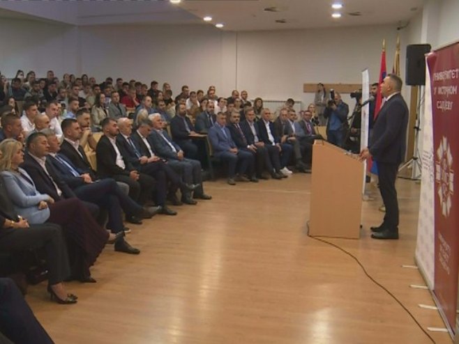 Studenti najveći potencijal Srpske, Vlada nastoji da im obezbijedi najbolje uslove za školovanje