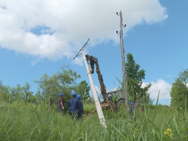 Elektrokrajina Prnjavor završila najveći dio posla na rekonstrukciji dionice srednjenaponskog dalekovoda ka Stanarima