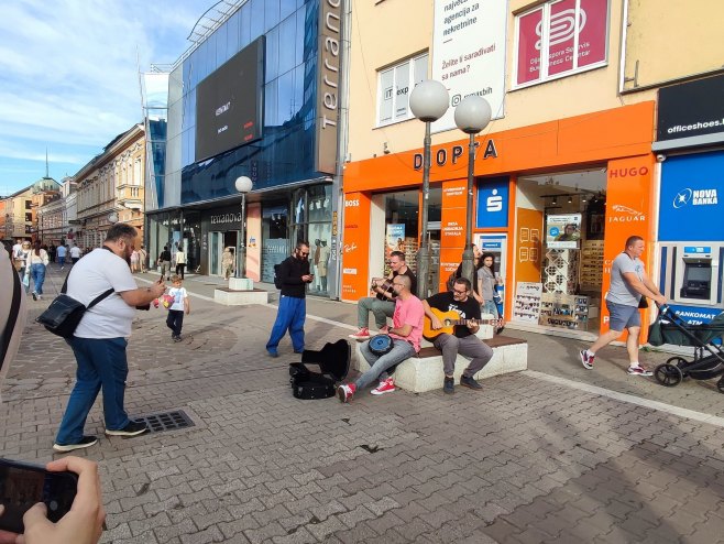 Marko Louis zasvirao u Gospodskoj, uoči koncerta na Kastelu