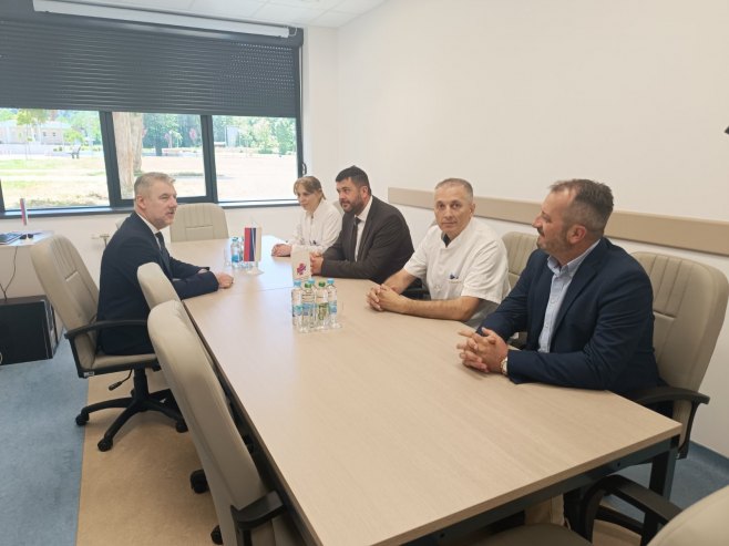 Šeranić posjetio bolnicu "Srbija" i razgovarao sa rukovodstvom ustanove