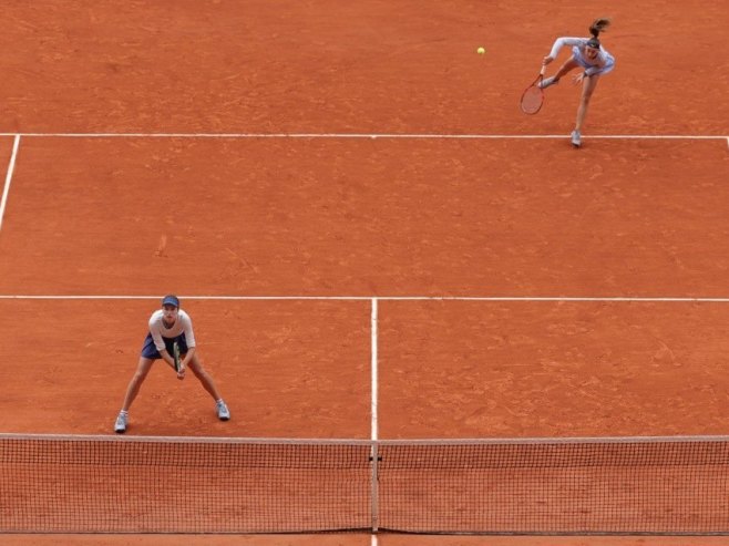 Ana Danilina i Aleksandra Krunić (foto: arhiva - EPA/TERESA SUAREZ) - 