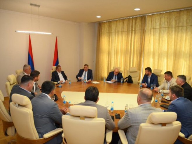 Dodik: Snaga SNSD-a je uvijek bila u jedinstvu i bliskoj vezi sa narodom