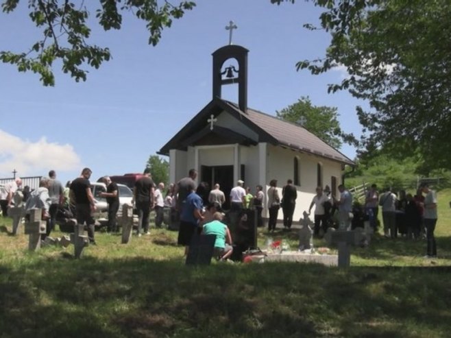 U Čemernu kod Ilijaša obilježeno stradanje 32 srpskih civila i vojnika; Selo potpuno razoreno, zločinci do danas nisu kažnjeni!