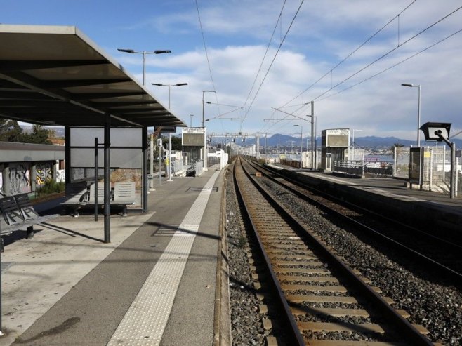 Francuska: Gotovo polovina željezničara stupilo u štrajk
