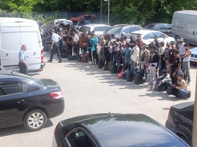 Lice iz Velike Kladuše osumnjičeno za krijumčarenje lica, pronađen 51 strani državljanin