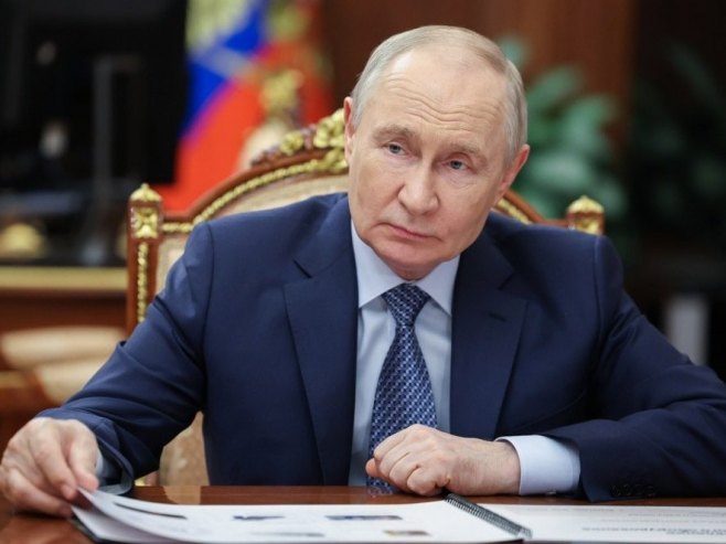 Putin: Ljubav prema otadžbini i žrtva predaka ujedinjuju narod
