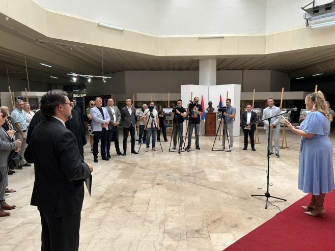 Muzej Republike Srpske domaćin izložbe fotografija "O miru cijelog svijeta