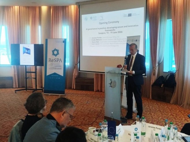 Milinović: Neophodno pratiti ubrzani razvoj AI tehnologija (VIDEO)