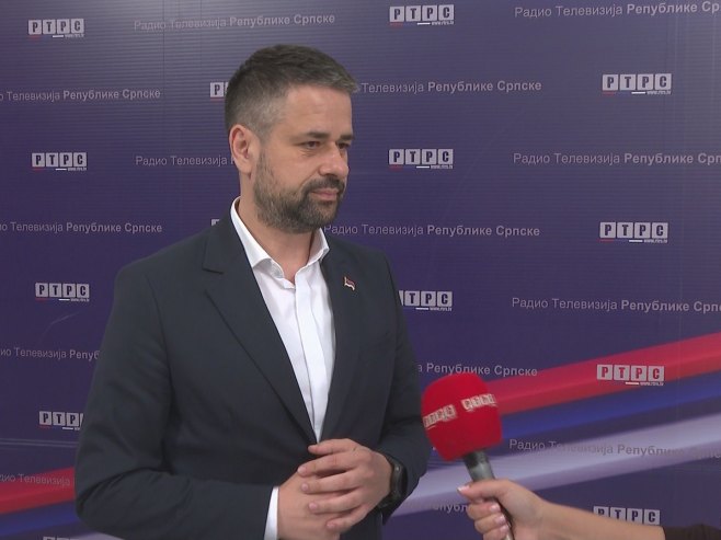 Amidžić za RTRS: Ko opstruiše povrat PDV-a na prvu nekretninu u BiH? (VIDEO)