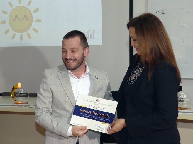 Uručene nagrade nastavnicima za dobru nastavnu praksu