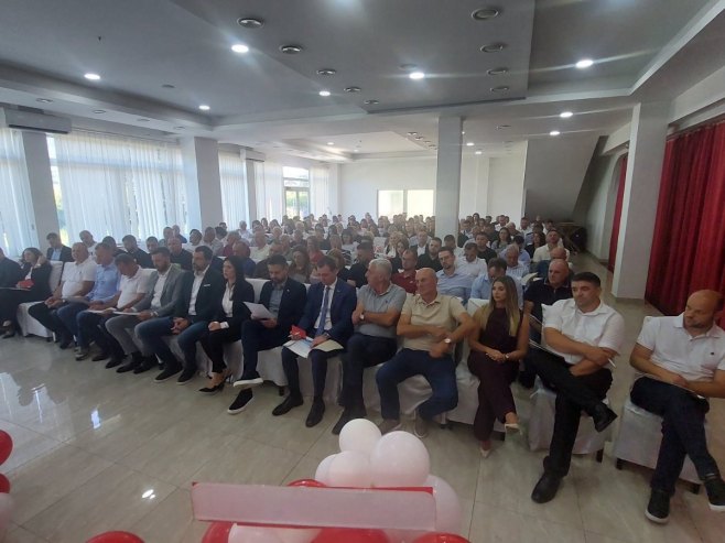 Opštinski odbor SNSD-a Bratunac - Foto: RTRS