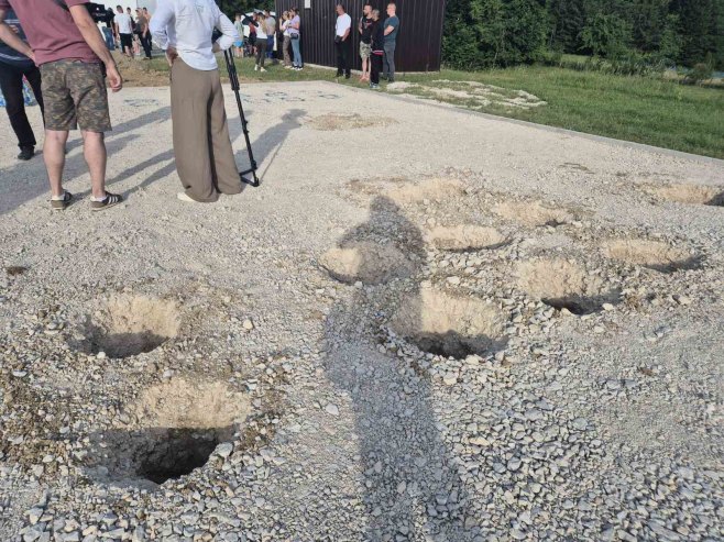Јedva da su počeli, a radovi na izgradnji igrališta u Donjim Kolima već zaustavljeni