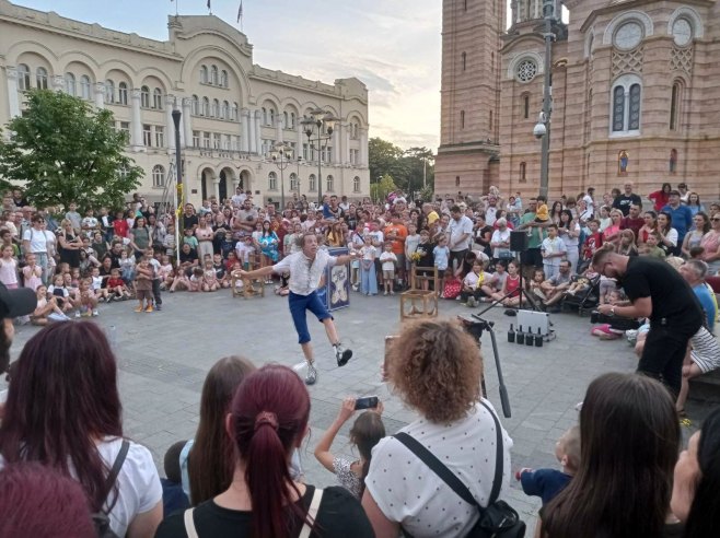 Počeo tradicionalni Festival uličnih zabavljača "TrotoArt" u Banjaluci