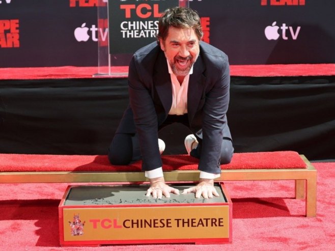 Havijer Bardem ostavio otiske ispred TCL teatra u Holivudu (VIDEO)