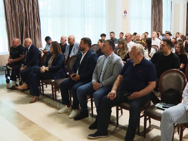 Ignjatovićeva uručila rješenja o sufinansiranju aktivnosti sportskih saveza