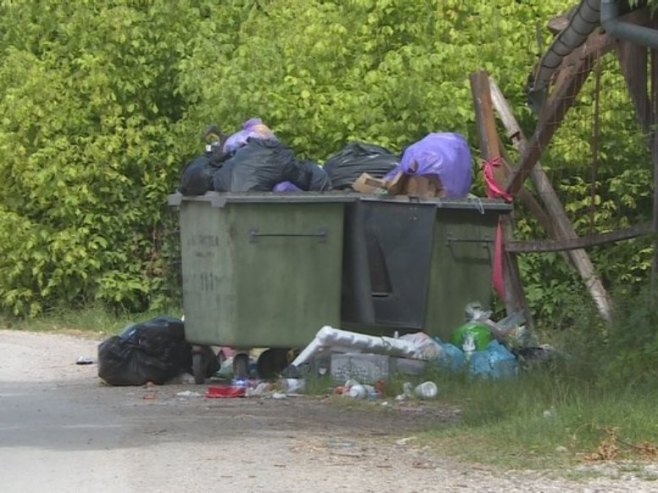 Loši putevi, nedostatak kontejnera i neizvjesnost najveći problemi naselja Potkozarja