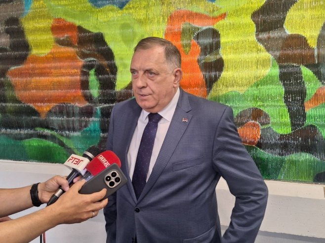 Dodik: Rešublika Srpska funkcioniše bez problema, sve drugo u BiH u političkom haosu