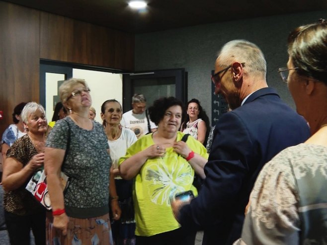 Ostojić posjetio 40 članova Udruženja žena žrtava rata na banjskoj rehabilitaciji
