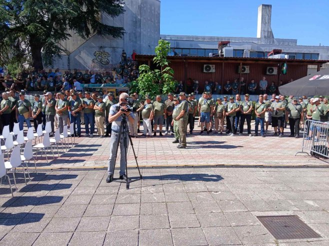 Više od 400 pitomaca škole rezervnih oficira pješadije 15. put u svojoj kasarni
