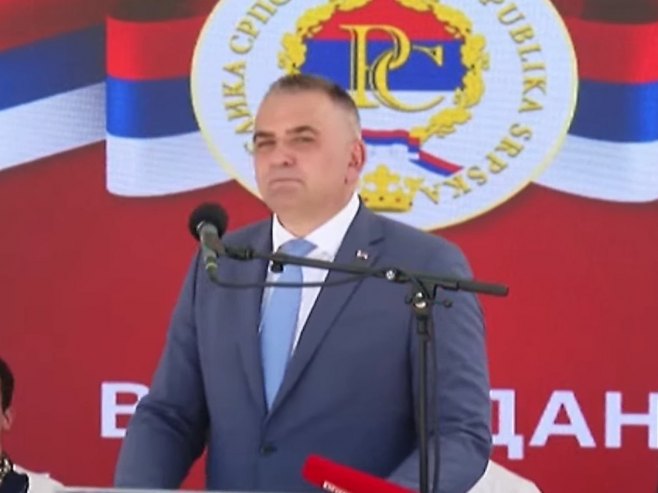 Minić pozvao na jedinstvo: Dignimo glavu, ne stidimo se sebe i ne svađajmo se (VIDEO)