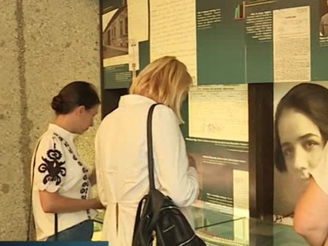 Na Mrakovici izložba o stradanju prosvjetnih radnika u Vojvodini tokom Drugog svjetskog rata (VIDEO)