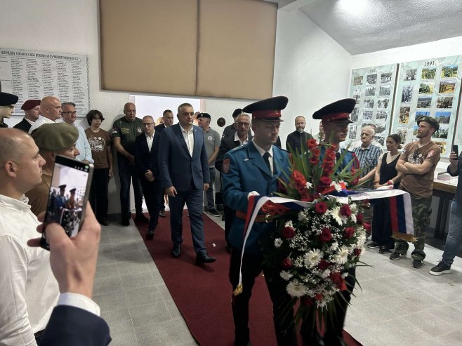 Minić na obilježavanju 35 godina Vukova s Vučijaka Minić na obilježavanju 35 godina Vukova s Vučijaka - Foto: RTRS