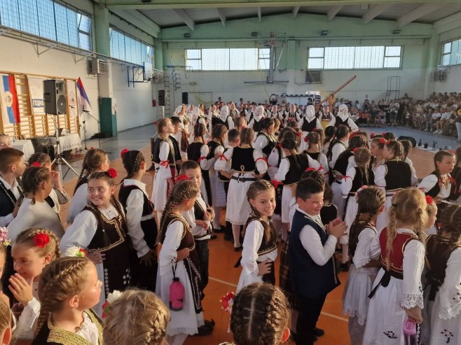 U Crkvini kod Šamca organizovan Dječiji festival "Čuvari tradicije - Đeram"