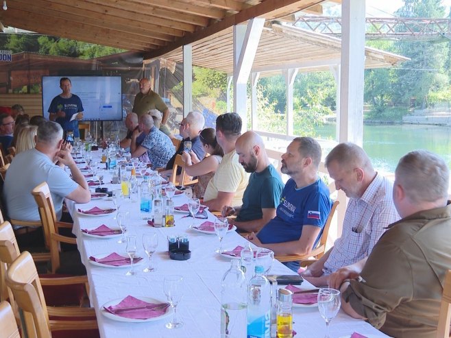 Predstavnici diplomatskog kora upoznali ljepote rijeke Vrbas