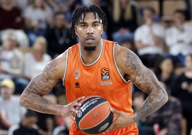Američki košarkaš Kris DŽons potpisao ugovor sa Crvenom zvezdom