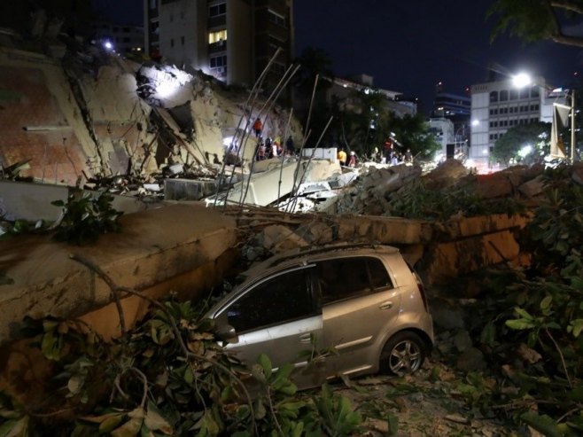 Zemljotres u Venecueli (foto: EPA/RONALD PENA R) - 