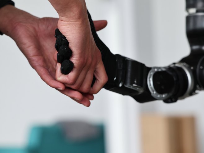 Roboti stigli na balkanska gradilišta: Početak nove ere ili kraj za tradicionalne zidare? (VIDEO)