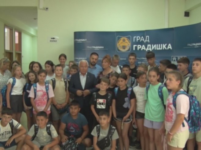 U Gradišci prijem za učenike i njihove nastavnike iz Prilužja kod Vučitrna