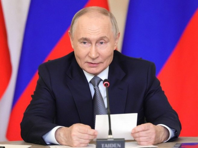 Putin: Rusija mora biti jaka i samostalna država ili je neće biti