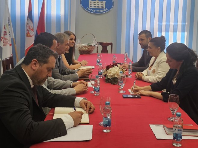 Puhovac i Kordić o uspostavljljanju čvršće saradnje u oblasti turizma Srpske i Crne Gore